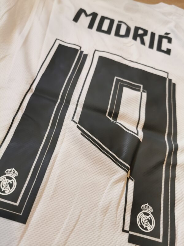 Real Madrid Modric Jersey 2015/16 Champions League